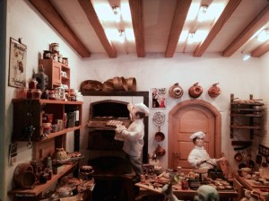 DOLLS AND BREAD (1024x768)